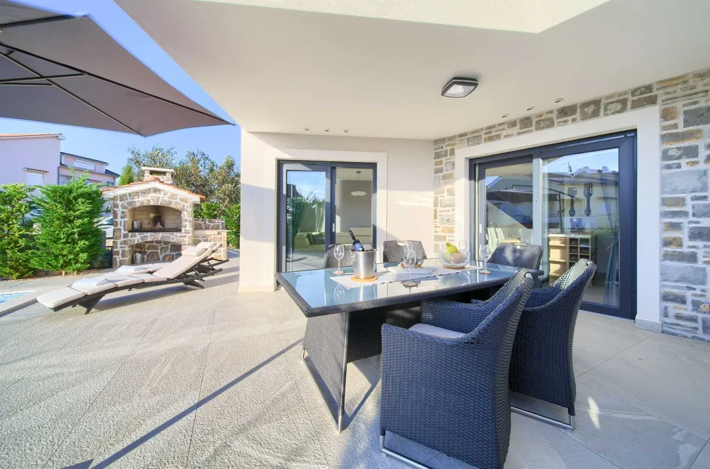 2-Bedroom Villa in Krk with Private Pool