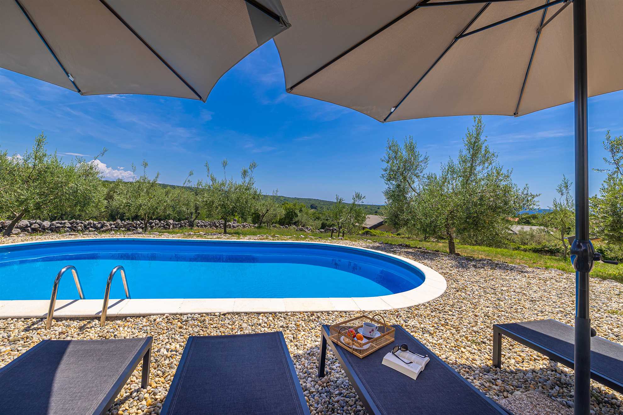 Rustikales Ferienhaus HARMONIE mit privatem Pool und großem Garten
