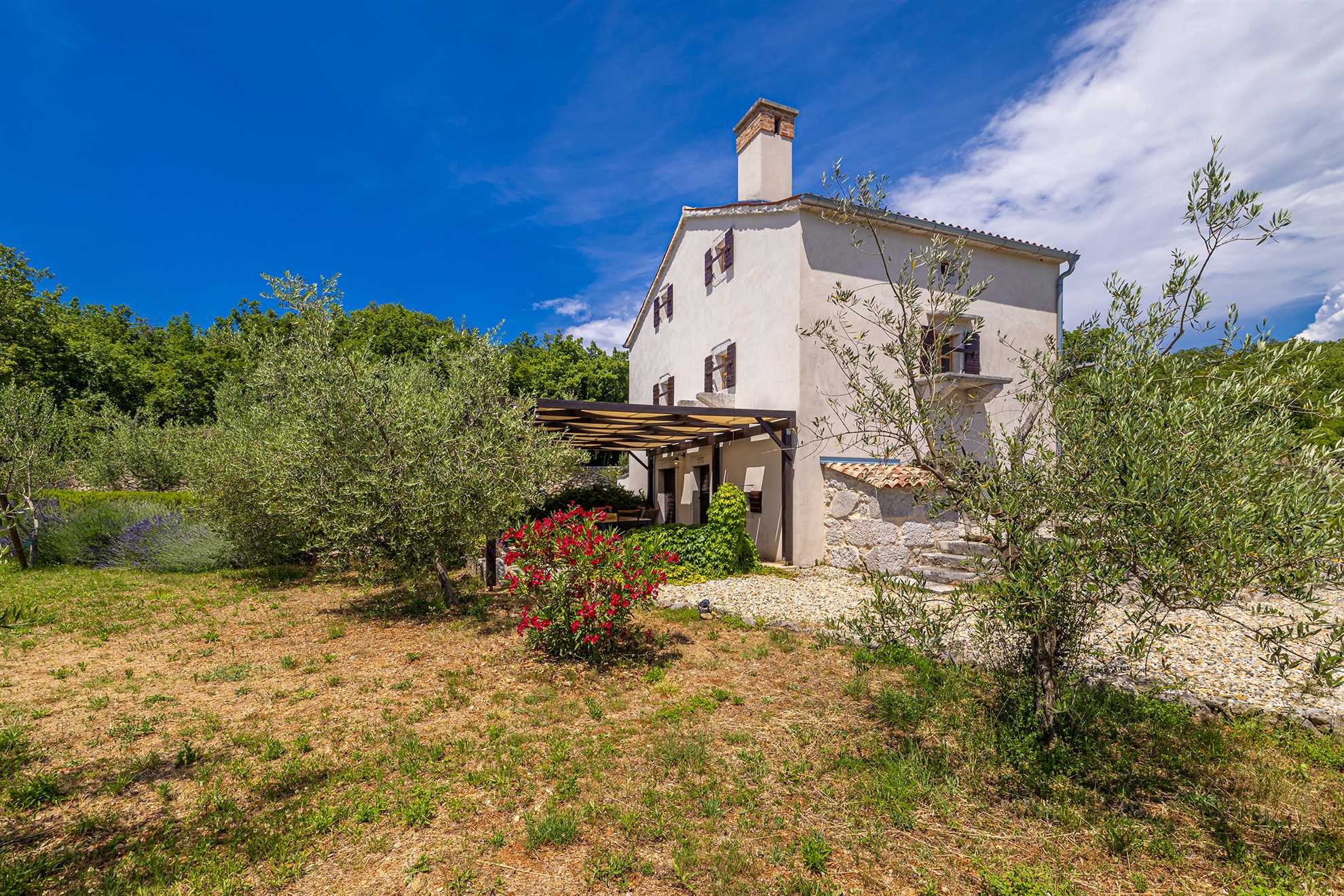 Rustikales Ferienhaus HARMONIE mit privatem Pool und großem Garten