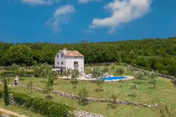 Brusići 3-Bedroom Holiday House with Private Pool