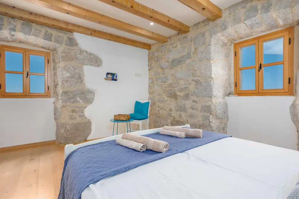 Brusići 3-Bedroom Holiday House with Private Pool