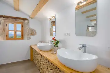 Brusići 3-Bedroom Holiday House with Private Pool