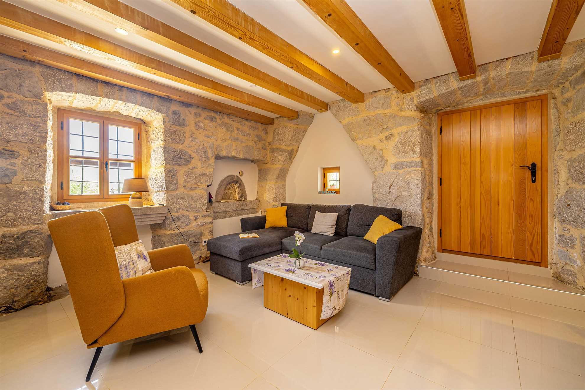 Rustikales Ferienhaus HARMONIE mit privatem Pool und großem Garten