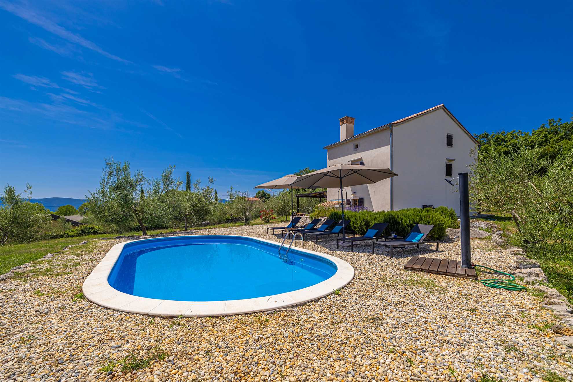 Rustikales Ferienhaus HARMONIE mit privatem Pool und großem Garten