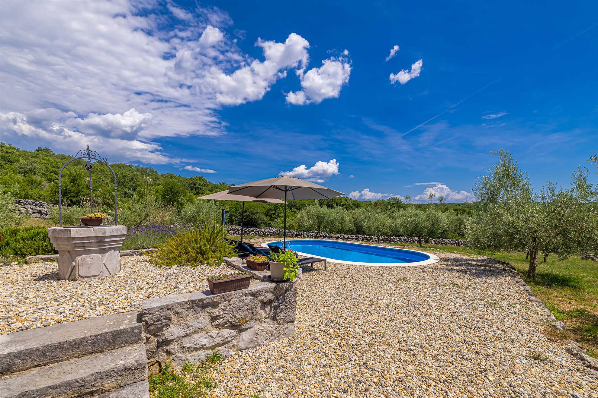 Rustikales Ferienhaus HARMONIE mit privatem Pool und großem Garten