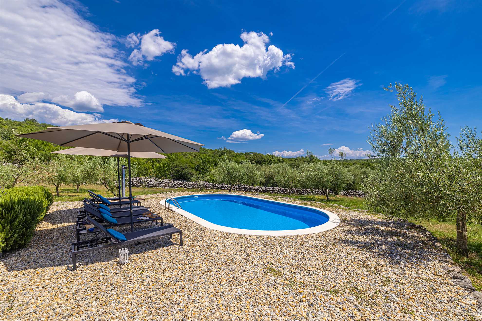 Rustikales Ferienhaus HARMONIE mit privatem Pool und großem Garten