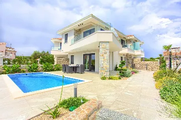 2-Bedroom Villa in Krk for up to 6 Guests