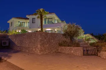 2-Bedroom Villa in Krk for up to 6 Guests