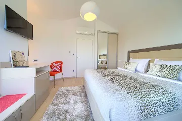 Villa in Krk for 6 Guests with Private Pool