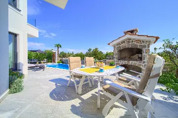 Villa in Krk for 6 Guests with Private Pool
