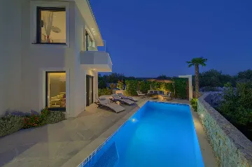 Villa in Krk for 6 Guests with Private Pool