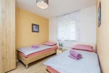 3-Bedroom Villa with Heated Pool and Jacuzzi in Malinska