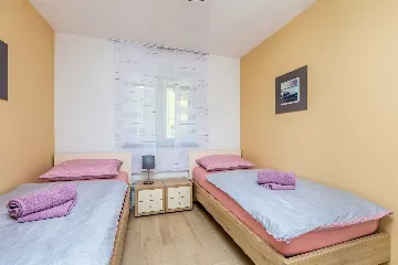 3-Bedroom Villa with Heated Pool and Jacuzzi in Malinska