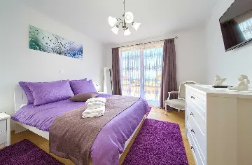 Villa with Private Pool, Jacuzzi & Sauna in Linardići