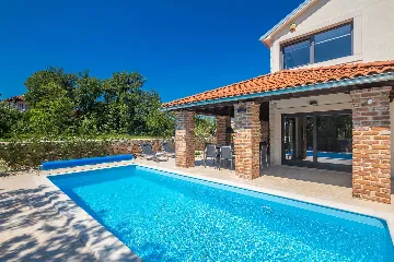 Rasopasno House for Up to 7 Guests