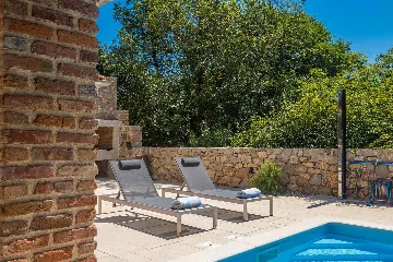 Rasopasno House for Up to 7 Guests