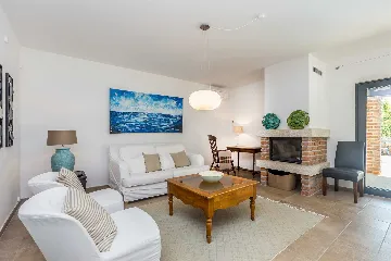 Rasopasno House for Up to 7 Guests