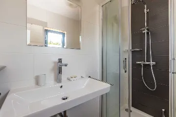 Rasopasno House for Up to 7 Guests