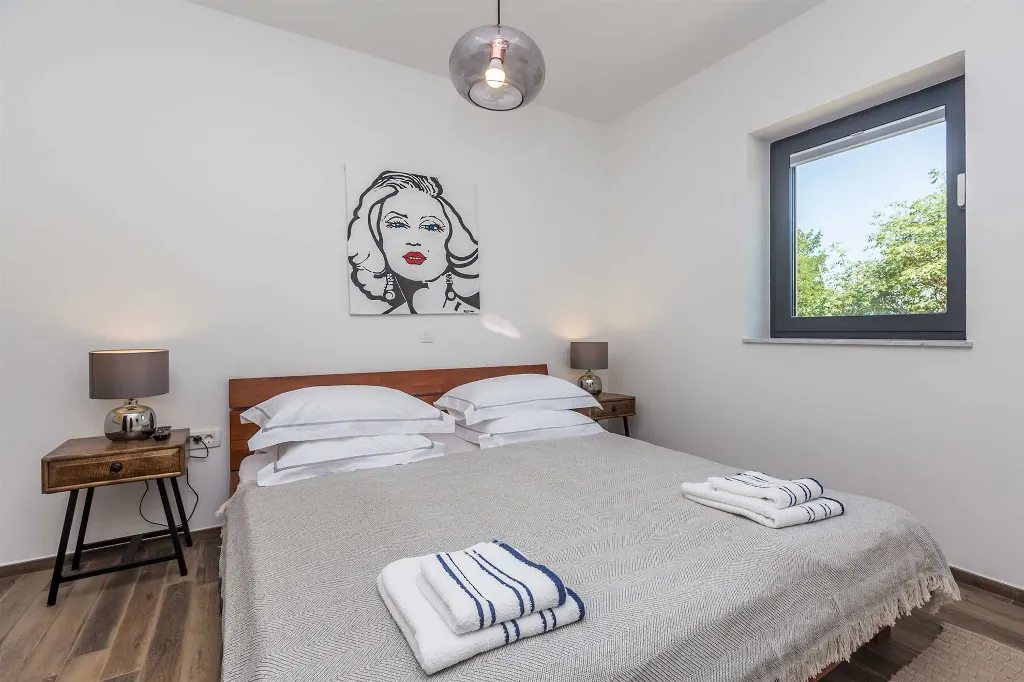 Rasopasno House for Up to 7 Guests