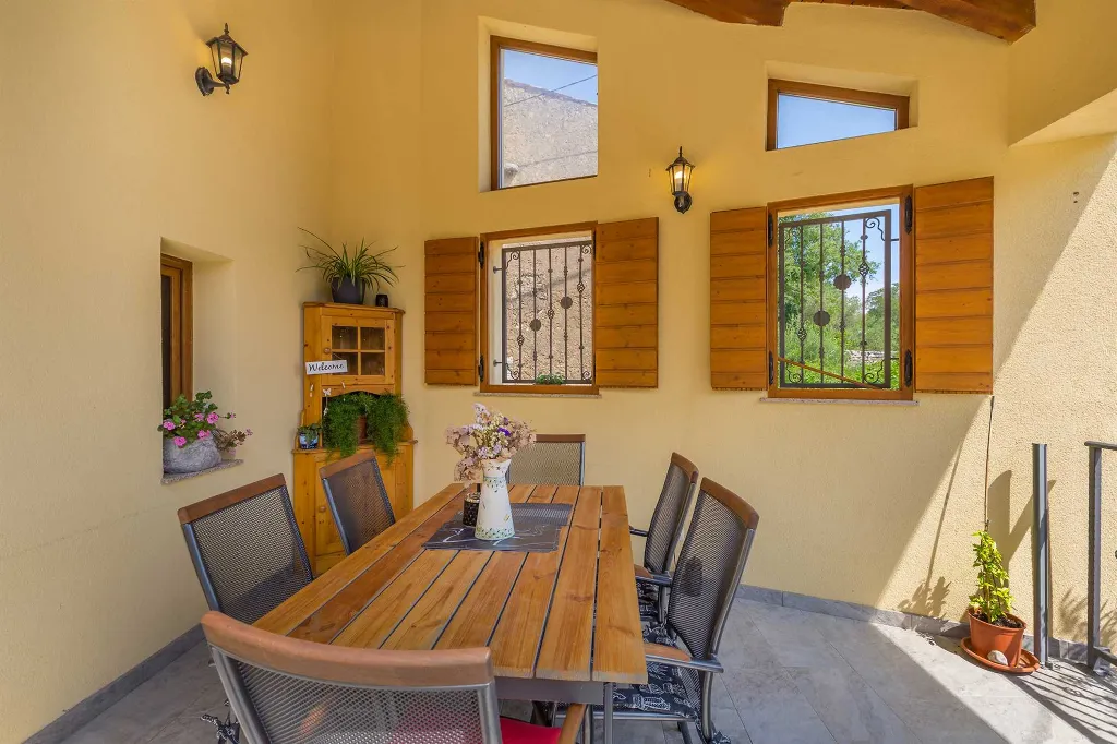 3-Bedroom House in Risika for Up to 6 Guests