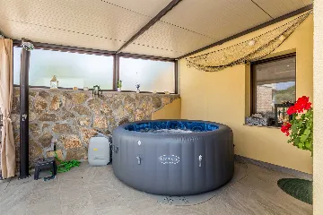 3-Bedroom House in Risika for Up to 6 Guests