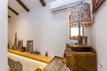 3-Bedroom House in Risika for Up to 6 Guests