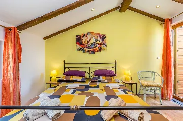 3-Bedroom House in Risika for Up to 6 Guests