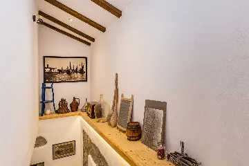 3-Bedroom House in Risika for Up to 6 Guests