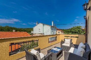 3-Bedroom House in Risika for Up to 6 Guests