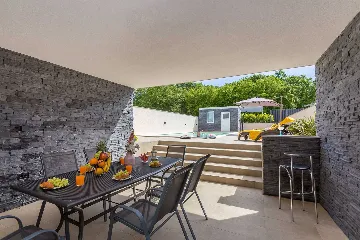 3-Bedroom House with Private Pool in Krk