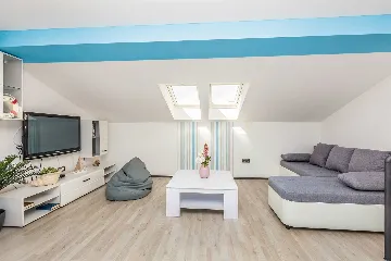 3-Bedroom House with Private Pool in Krk