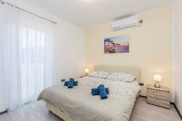 3-Bedroom House with Private Pool in Krk