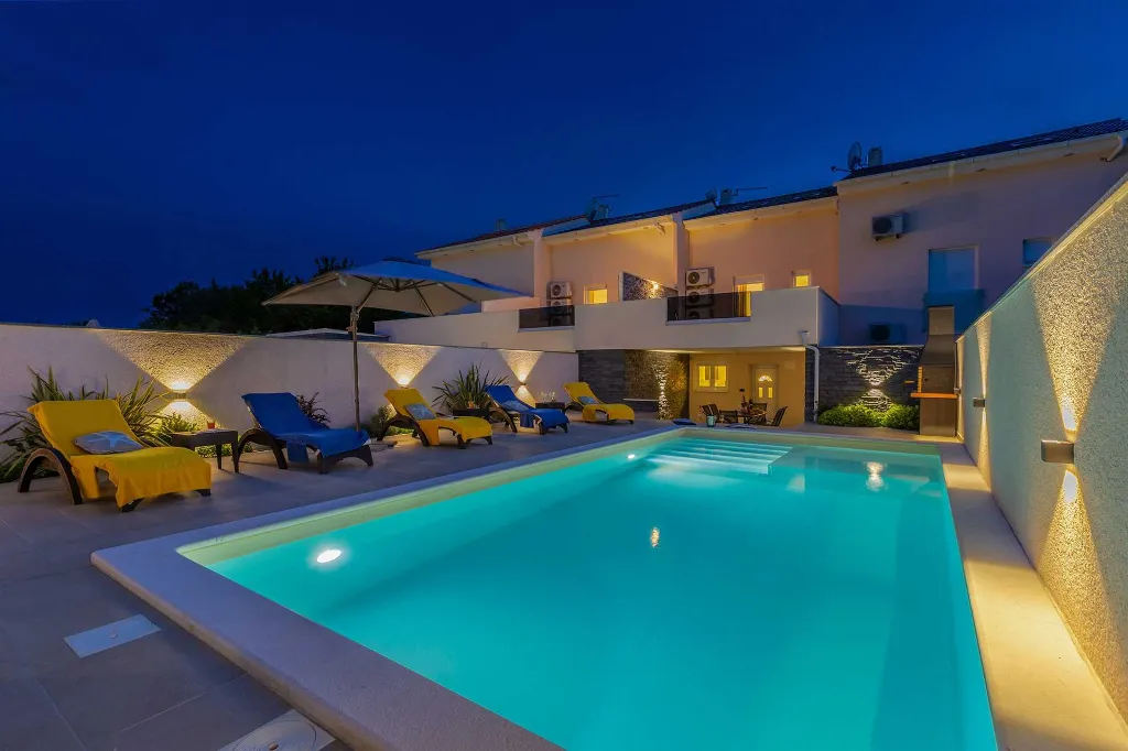 3-Bedroom House with Private Pool in Krk
