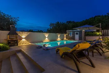 3-Bedroom House with Private Pool in Krk