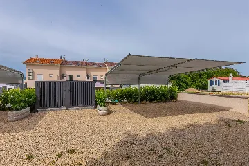 3-Bedroom House with Private Pool in Krk