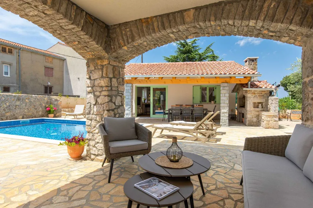 Stone House with Heated Pool in Vrh, Krk for 8–10
