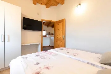 Stone House with Heated Pool in Vrh, Krk for 8–10