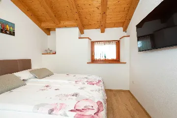 Stone House with Heated Pool in Vrh, Krk for 8–10