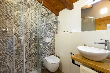 Stone House with Heated Pool in Vrh, Krk for 8–10