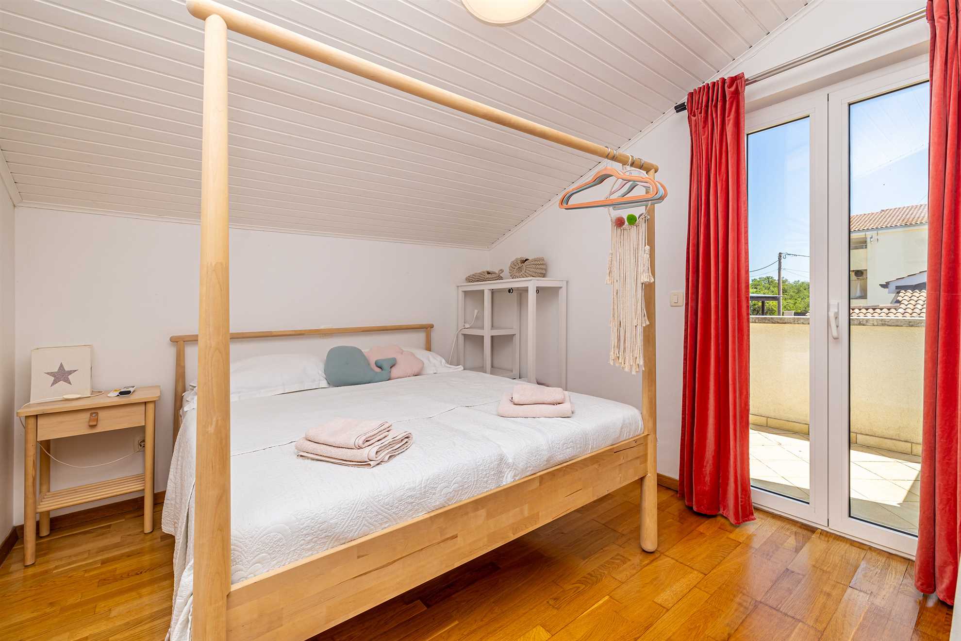 Holiday house JOSEPHINE with heated swimming pool