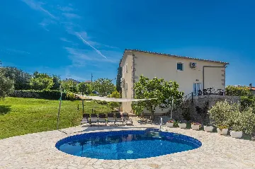 Villa with Pool in Salatići for Up to 6 Guests