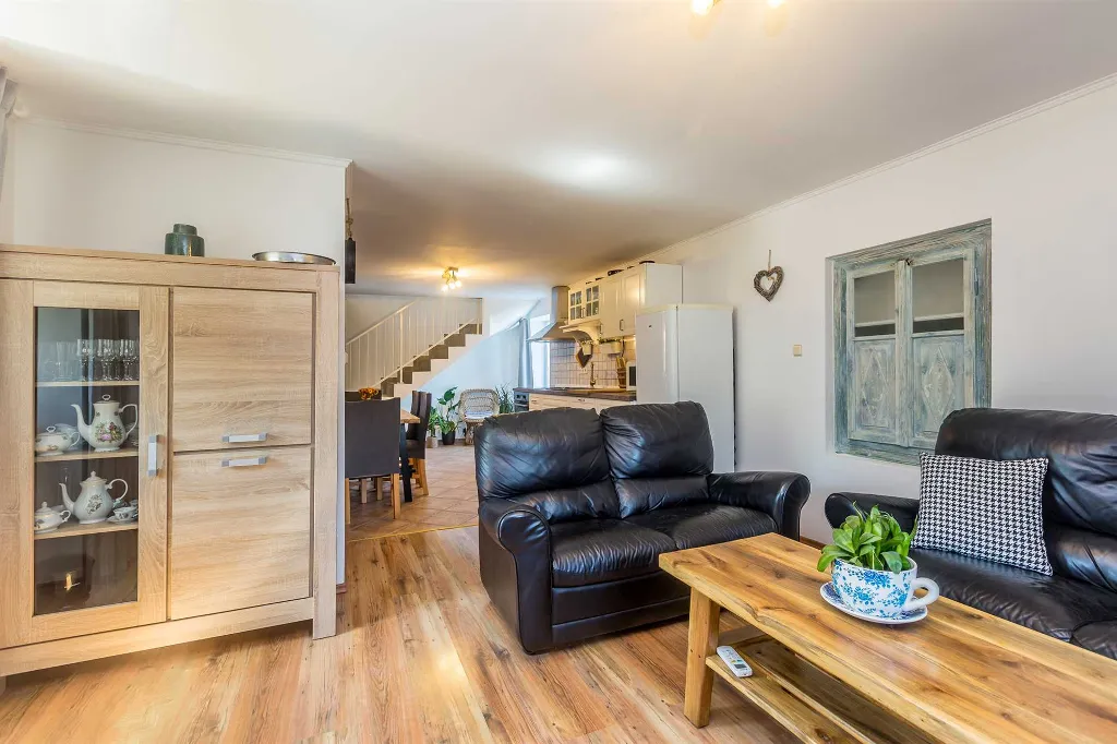 Villa with Pool in Salatići for Up to 6 Guests
