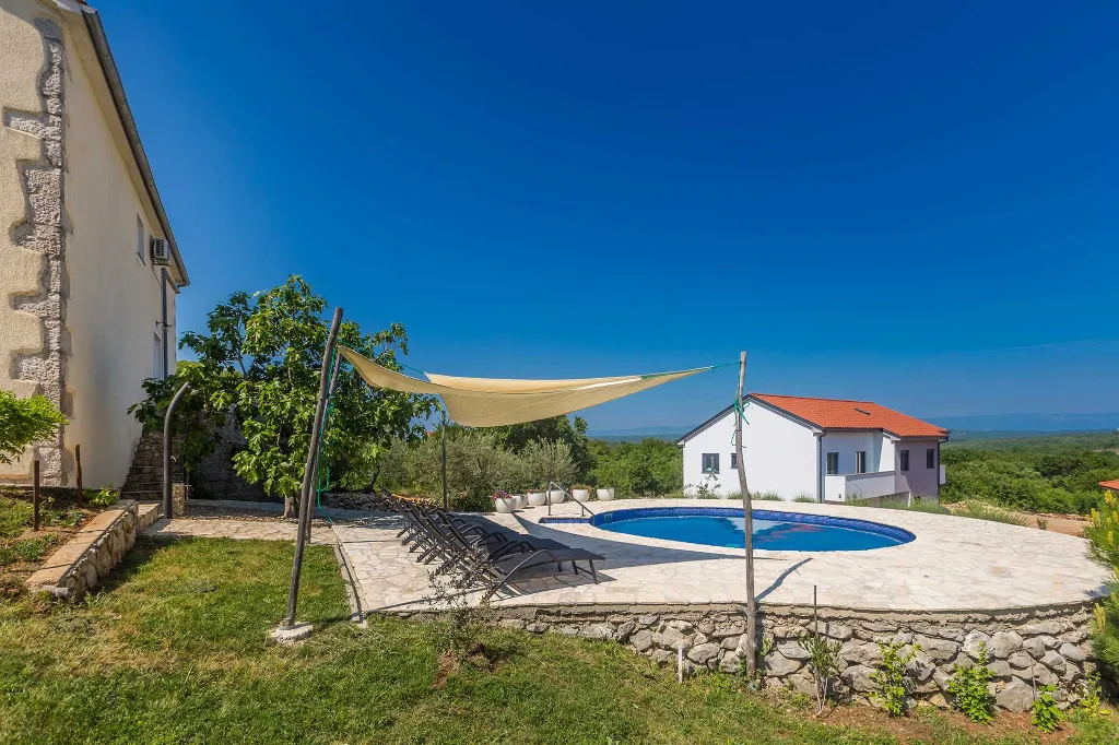 Villa with Pool in Salatići for Up to 6 Guests