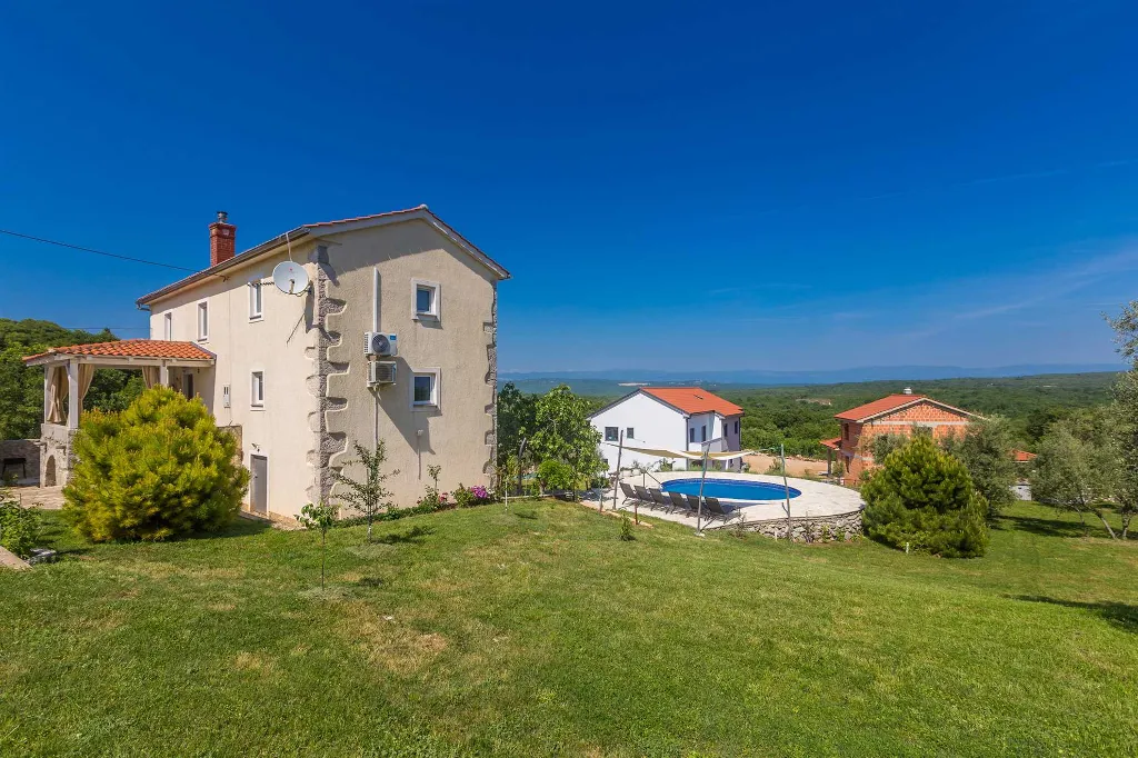 Villa with Pool in Salatići for Up to 6 Guests