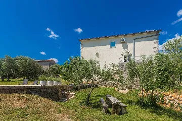 Villa with Pool in Salatići for Up to 6 Guests