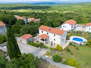 Villa with Pool in Salatići for Up to 6 Guests