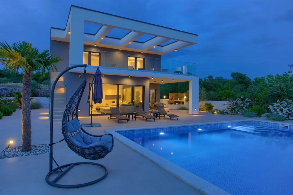 5-Bedroom Villa in Pinezići with Heated Pool