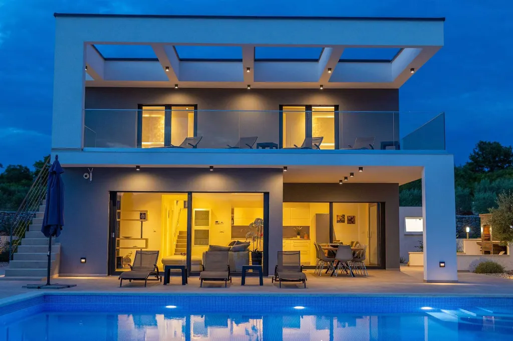 5-Bedroom Villa in Pinezići with Heated Pool