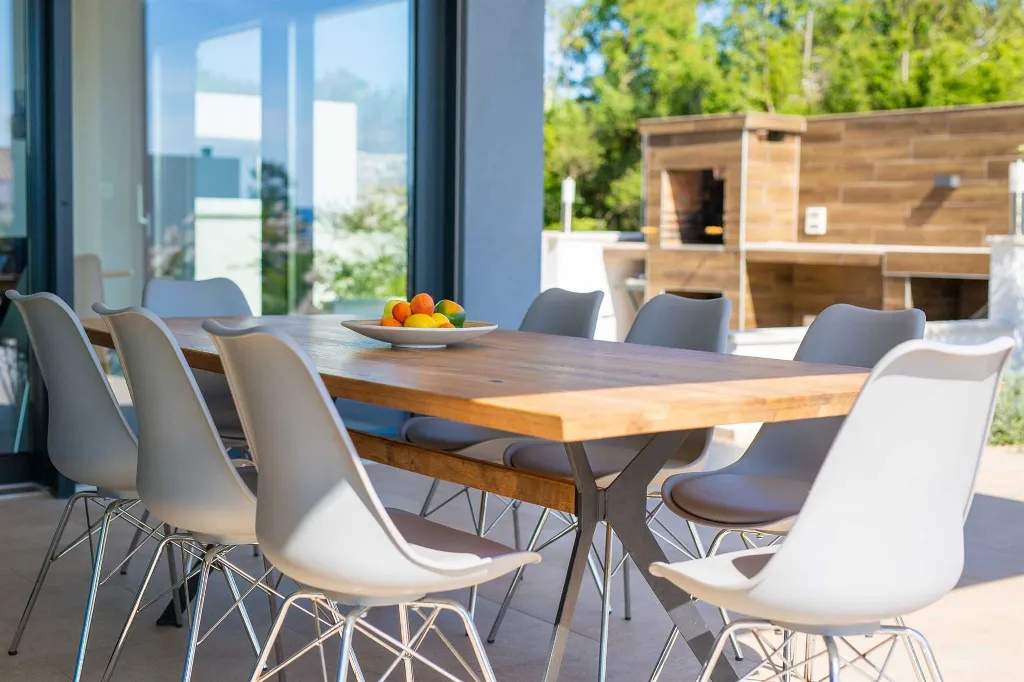 5-Bedroom Villa in Pinezići with Heated Pool