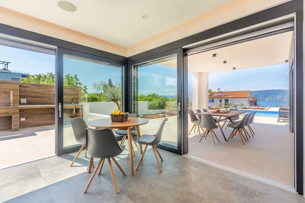 5-Bedroom Villa in Pinezići with Heated Pool